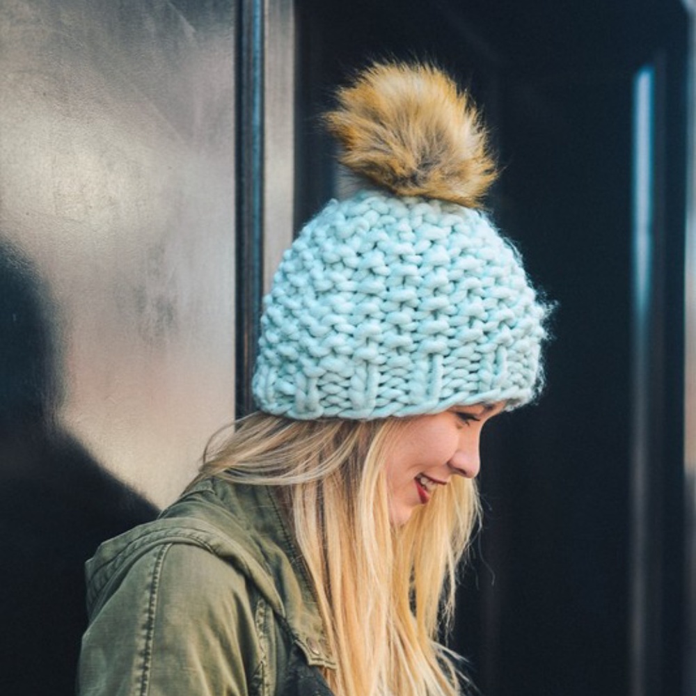 chunky Knit Pom fall winter Beanie - Picture 5 of 11
